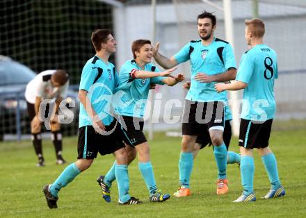 Fussball. 2. Klasse B. Drautal 1b gegen St. Egyden.  Torjubel Florian Nagelschmied (Drautal). Feistritz/Drau, am 6.6.2014.
Foto: Kuess
---
pressefotos, pressefotografie, kuess, qs, qspictures, sport, bild, bilder, bilddatenbank