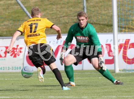 Kaerntner Fussball All-Star-Games. Unterliga/1. KLasse West gegen Ost.  Bernhard Abwerzger (Seeboden), Benjamin Reichart (Kuehnsdorf). St. Veit, am 21.6.2015.
Foto: Kuess
---
pressefotos, pressefotografie, kuess, qs, qspictures, sport, bild, bilder, bilddatenbank