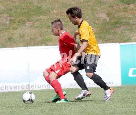 Fussball Nachwuchs. Unter 16. U16 Oberes Play off gegen U16 Akademie. Fabio Tilli (VSV), Markus Pavic (KAC). St. Veit, am 21.6.2014.
Foto: Kuess
---
pressefotos, pressefotografie, kuess, qs, qspictures, sport, bild, bilder, bilddatenbank