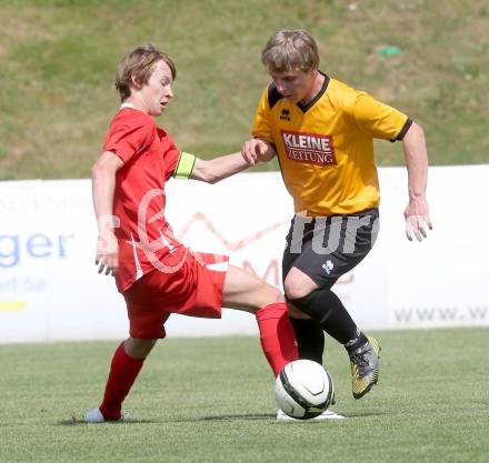 Fussball Nachwuchs. Unter 16. U16 Oberes Play off gegen U16 Akademie. David Krug (Tristach), Patrick Nagele (Welzenegg). St. Veit, am 21.6.2014.
Foto: Kuess
---
pressefotos, pressefotografie, kuess, qs, qspictures, sport, bild, bilder, bilddatenbank