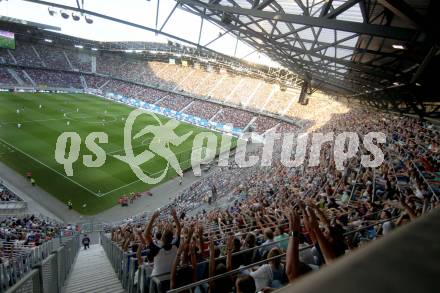 Fussball Testspiel. RZ Pellets WAC gegen Chelsea FC.  Fans. Woerthersee Stadion. Klagenfurt, am 23.7.2014.
Foto: Kuess
---
pressefotos, pressefotografie, kuess, qs, qspictures, sport, bild, bilder, bilddatenbank