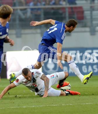 Fussball Testspiel. RZ Pellets WAC gegen Chelsea FC. Peter Zulj,  (WAC), Nemanja Matic (Chelsea). Klagenfurt, am 23.7.2014.
Foto: Kuess
---
pressefotos, pressefotografie, kuess, qs, qspictures, sport, bild, bilder, bilddatenbank