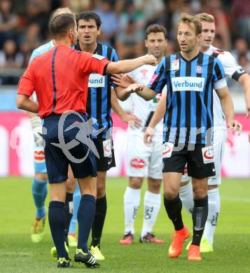 Fussball Bundesliga. RZ Pellets WAC gegen SK Austria Wien. Schiedsrichter Robert Schoergenhofer, Vanche Shikov, Manuel Ortlechner (Austria Wien). Wolfsberg, am 26.5.2014.
Foto: Kuess

---
pressefotos, pressefotografie, kuess, qs, qspictures, sport, bild, bilder, bilddatenbank