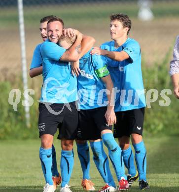 Fussball. Unterliga Ost. SG Magdalensberg/Eberndorfer AC gegen SPG FC Poggersdorf KM.  Torjubel Kai Schoppitsch, Roland Zunk (Magdalensberg). Pischeldorf, am 26.7.2014.
Foto: Kuess
---
pressefotos, pressefotografie, kuess, qs, qspictures, sport, bild, bilder, bilddatenbank