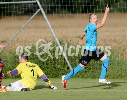 Fussball. Unterliga Ost. SG Magdalensberg/Eberndorfer AC gegen SPG FC Poggersdorf KM. Torjubel Roland Zunk (Magdalensberg). Pischeldorf, am 26.7.2014.
Foto: Kuess
---
pressefotos, pressefotografie, kuess, qs, qspictures, sport, bild, bilder, bilddatenbank