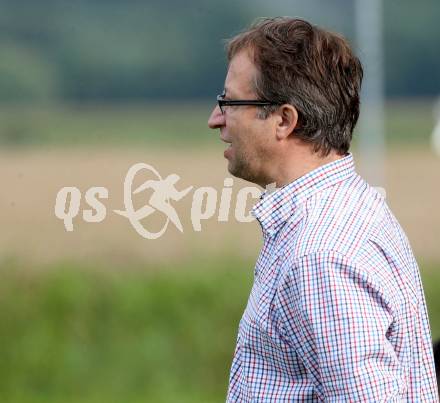 Fussball. Unterliga Ost. SG Magdalensberg/Eberndorfer AC gegen SPG FC Poggersdorf KM. Trainer Gernot Machne  (Magdalensberg). Pischeldorf, am 26.7.2014.
Foto: Kuess
---
pressefotos, pressefotografie, kuess, qs, qspictures, sport, bild, bilder, bilddatenbank