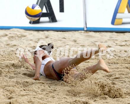 Beachvolleyball Grand Slam.  Lisa Chukwuma (AUT). Klagenfurt, 30.7.2014.
Foto: Kuess
---
pressefotos, pressefotografie, kuess, qs, qspictures, sport, bild, bilder, bilddatenbank