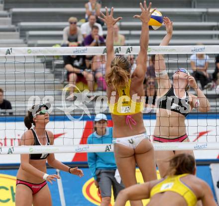 Beachvolleyball Grand Slam. Lena Maria Plesiutschnig, Katharina Elisabeth Schuetzenhofer (AUT). Klagenfurt, 30.7.2014.
Foto: Kuess
---
pressefotos, pressefotografie, kuess, qs, qspictures, sport, bild, bilder, bilddatenbank