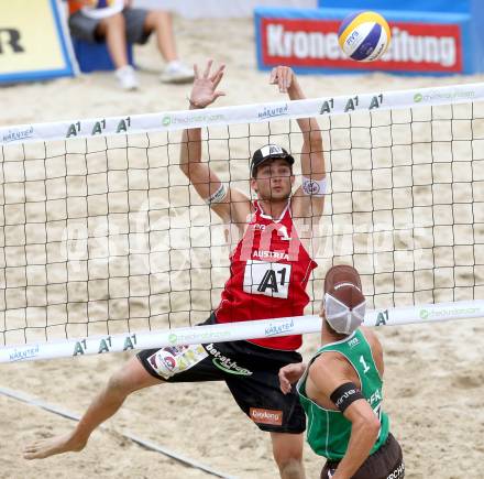 Beachvolleyball Grand Slam.   Robin Valentin Seidl, (AUT),  Markus Boeckermann (GER). Klagenfurt, 31.7.2014.
Foto: Kuess

---
pressefotos, pressefotografie, kuess, qs, qspictures, sport, bild, bilder, bilddatenbank