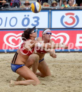 Beachvolleyball Grand Slam.   Lena Maria Plesiutschnig, Katharina Elisabeth Schuetzenhoefer (AUT). Klagenfurt, 31.7.2014.
Foto: Kuess

---
pressefotos, pressefotografie, kuess, qs, qspictures, sport, bild, bilder, bilddatenbank