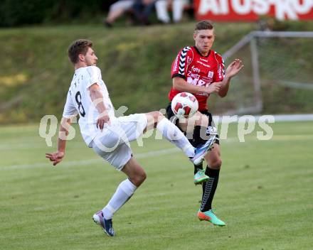 Fussball. Kaerntner Liga. Atus Ferlach gegen SV Feldkirchen/SV Oberglan. Markus Dixer (Ferlach), Daniel Wernig (SV Feldkirchen/SV Oberglan). Ferlach, 2.8.2014.
Foto: Kuess
---
pressefotos, pressefotografie, kuess, qs, qspictures, sport, bild, bilder, bilddatenbank