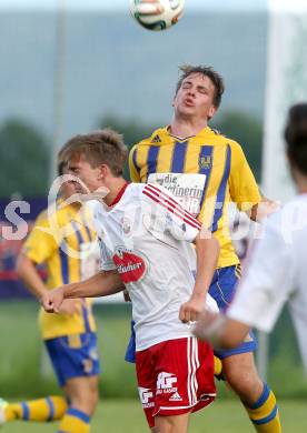 Fussball Unterliga Ost. Ludmannsdorf gegen Liebenfels. Markus Partl, (Ludmannsdorf), Simon Kloiber  (Liebenfels). Ludmannsdorf, 3.8.2014.
Foto: Kuess
---
pressefotos, pressefotografie, kuess, qs, qspictures, sport, bild, bilder, bilddatenbank