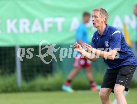 Fussball Unterliga Ost. Ludmannsdorf gegen Liebenfels. Trainer Wolfgang Eberhard (Ludmannsdorf). Ludmannsdorf, 3.8.2014.
Foto: Kuess
---
pressefotos, pressefotografie, kuess, qs, qspictures, sport, bild, bilder, bilddatenbank