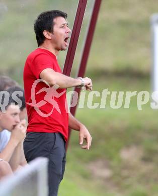 Fussball Unterliga Ost. Ludmannsdorf gegen Liebenfels. Trainer Auron Miloti (Liebenfels). Ludmannsdorf, 3.8.2014.
Foto: Kuess
---
pressefotos, pressefotografie, kuess, qs, qspictures, sport, bild, bilder, bilddatenbank