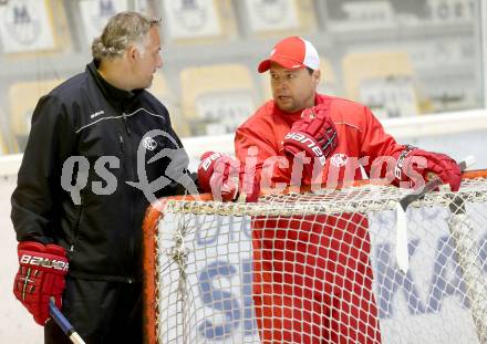 EBEL. Training KAC. Co-Trainer Gerald Ressmann, Trainer Martin Stloukal. KLagenfurt, am 4.8.2014.
Foto: Kuess
---
pressefotos, pressefotografie, kuess, qs, qspictures, sport, bild, bilder, bilddatenbank