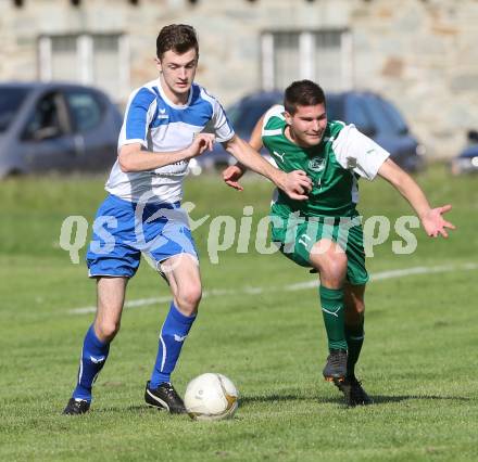 Fussball 1. Klasse C2. HSV gegen Ebental. Mario Krall,  (HSV),  Daniel Kolbitsch (Ebental). Lendorf, am 2.8.2014.
Foto: Kuess
---
pressefotos, pressefotografie, kuess, qs, qspictures, sport, bild, bilder, bilddatenbank