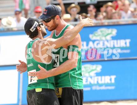 Beachvolleyball Grand Slam. Jubel Alison Conte Cerutti, Bruno Oscar Schmidt (BRA). Klagenfurt, 3.8.2014.
Foto: Kuess

---
pressefotos, pressefotografie, kuess, qs, qspictures, sport, bild, bilder, bilddatenbank