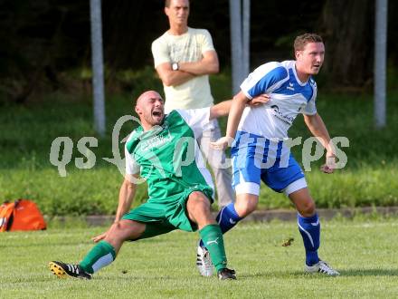 Fussball 1. Klasse C2. HSV gegen Ebental. Markus Huber, (HSV),  Michael Kaiser (Ebental). Lendorf, am 2.8.2014.
Foto: Kuess
---
pressefotos, pressefotografie, kuess, qs, qspictures, sport, bild, bilder, bilddatenbank