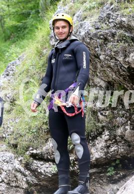 Fussball. Teambuilding. Canyoning. SK Austria Klagenfurt. Peter Pucker. Soca Tal, 25.7.2014.
Foto: Kuess
---
pressefotos, pressefotografie, kuess, qs, qspictures, sport, bild, bilder, bilddatenbank