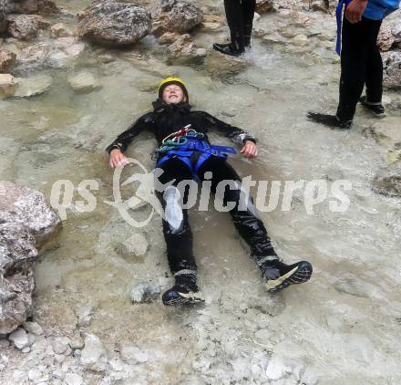 Fussball. Teambuilding. Canyoning. SK Austria Klagenfurt. Fabian Miesenboeck, Soca Tal, 25.7.2014.
Foto: Kuess
---
pressefotos, pressefotografie, kuess, qs, qspictures, sport, bild, bilder, bilddatenbank
