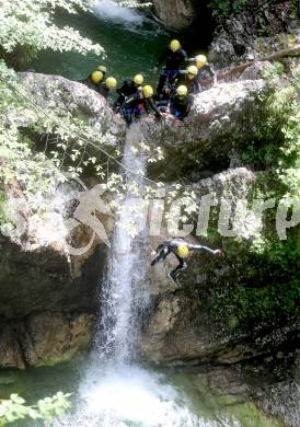 Fussball. Teambuilding. Canyoning. SK Austria Klagenfurt. Soca Tal, 25.7.2014.
Foto: Kuess
---
pressefotos, pressefotografie, kuess, qs, qspictures, sport, bild, bilder, bilddatenbank
