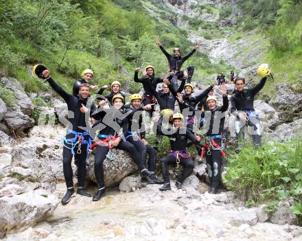 Fussball. Teambuilding. Canyoning. SK Austria Klagenfurt. Soca Tal, 25.7.2014.
Foto: Kuess
---
pressefotos, pressefotografie, kuess, qs, qspictures, sport, bild, bilder, bilddatenbank