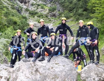 Fussball. Teambuilding. Canyoning. SK Austria Klagenfurt. Soca Tal, 25.7.2014.
Foto: Kuess
---
pressefotos, pressefotografie, kuess, qs, qspictures, sport, bild, bilder, bilddatenbank