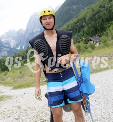 Fussball. Teambuilding. Canyoning. SK Austria Klagenfurt. Bernd Kager. Soca Tal, 25.7.2014.
Foto: Kuess
---
pressefotos, pressefotografie, kuess, qs, qspictures, sport, bild, bilder, bilddatenbank