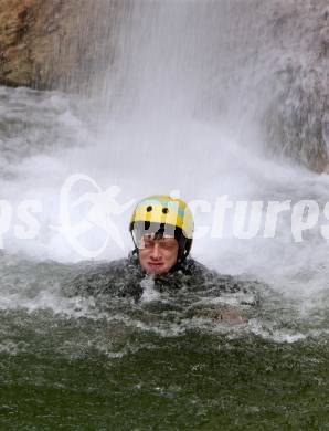 Fussball. Teambuilding. Canyoning. SK Austria Klagenfurt. Soca Tal, 25.7.2014.
Foto: Kuess
---
pressefotos, pressefotografie, kuess, qs, qspictures, sport, bild, bilder, bilddatenbank