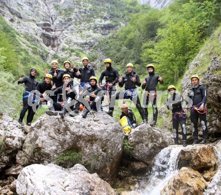 Fussball. Teambuilding. Canyoning. SK Austria Klagenfurt. Soca Tal, 25.7.2014.
Foto: Kuess
---
pressefotos, pressefotografie, kuess, qs, qspictures, sport, bild, bilder, bilddatenbank