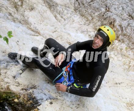 Fussball. Teambuilding. Canyoning. SK Austria Klagenfurt. Christian Prawda. Soca Tal, 25.7.2014.
Foto: Kuess
---
pressefotos, pressefotografie, kuess, qs, qspictures, sport, bild, bilder, bilddatenbank