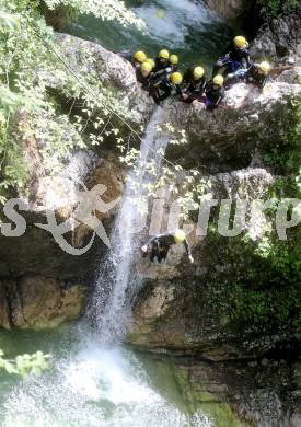 Fussball. Teambuilding. Canyoning. SK Austria Klagenfurt. Soca Tal, 25.7.2014.
Foto: Kuess
---
pressefotos, pressefotografie, kuess, qs, qspictures, sport, bild, bilder, bilddatenbank