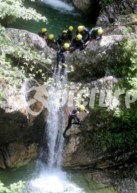 Fussball. Teambuilding. Canyoning. SK Austria Klagenfurt. Soca Tal, 25.7.2014.
Foto: Kuess
---
pressefotos, pressefotografie, kuess, qs, qspictures, sport, bild, bilder, bilddatenbank