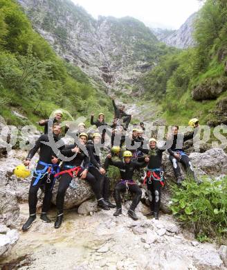 Fussball. Teambuilding. Canyoning. SK Austria Klagenfurt. Soca Tal, 25.7.2014.
Foto: Kuess
---
pressefotos, pressefotografie, kuess, qs, qspictures, sport, bild, bilder, bilddatenbank