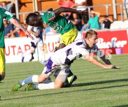 Fussball. Regionalliga. SAK gegen Voecklamarkt. Darijo Biscan (SAK), Landing Goudiaby (Voecklamarkt).
Klagenfurt, 8.8.2014.
Foto: Kuess
---
pressefotos, pressefotografie, kuess, qs, qspictures, sport, bild, bilder, bilddatenbank