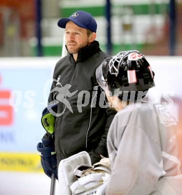 EBEL Eishockey Bundesliga. Training VSV.  Tormanntrainer Markus Kerschbaumer. Villach, am 8.8.2014.
Foto: Kuess
---
pressefotos, pressefotografie, kuess, qs, qspictures, sport, bild, bilder, bilddatenbank