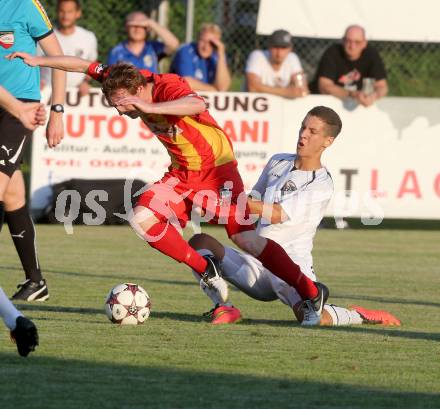 Fussball Regionalliga. ATSV Wolfsberg gegen WAC Amateure. Mathias Berchtold, (ATSV), Bastian Rupp  (WAC Amateure). Wolfsberg, 8.8.2014.
Foto: Kuess
---
pressefotos, pressefotografie, kuess, qs, qspictures, sport, bild, bilder, bilddatenbank