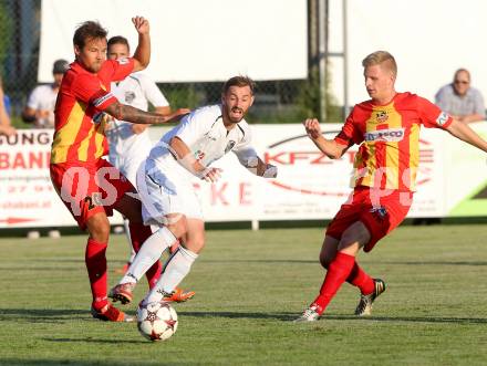 Fussball Regionalliga. ATSV Wolfsberg gegen WAC Amateure. Michael Kirisits, Jonas Warmuth (ATSV), Christoph Cemernjak (WAC Amateure). Wolfsberg, 8.8.2014.
Foto: Kuess
---
pressefotos, pressefotografie, kuess, qs, qspictures, sport, bild, bilder, bilddatenbank