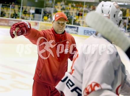 EBEL. Eishockey Bundesliga. Schautraining. Autogrammstunde.   Trainer Martin Stloukal. Klagenfurt, 13.8.2014.
Foto: Kuess
---
pressefotos, pressefotografie, kuess, qs, qspictures, sport, bild, bilder, bilddatenbank