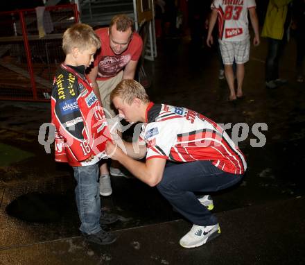 EBEL. Eishockey Bundesliga. Schautraining. Autogrammstunde.   Kim Stroemberg. Klagenfurt, 13.8.2014.
Foto: Kuess
---
pressefotos, pressefotografie, kuess, qs, qspictures, sport, bild, bilder, bilddatenbank