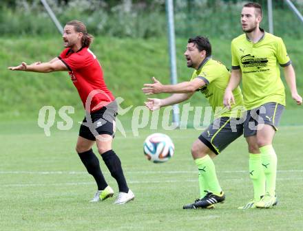 Fussball. Kaerntner Liga. Maria Saal gegen Koettmannsdorf. Hannes Christian Pickl (Maria Saal), Christian Sablatnig (Koettmannsdorf). Maria Saal, 16.8.2014.
Foto: Kuess
---
pressefotos, pressefotografie, kuess, qs, qspictures, sport, bild, bilder, bilddatenbank