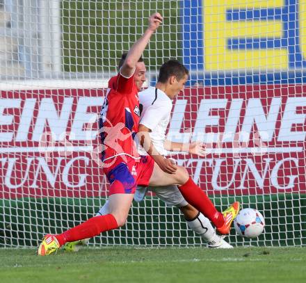 Fussball Regionalliga. RZ Pellets WAC Amateure gegen SAK. Bastian Rupp, (WAC), Aleksandar Kocic  (SAK). Wolfsberg, 17.8.2014.
Foto: Kuess
---
pressefotos, pressefotografie, kuess, qs, qspictures, sport, bild, bilder, bilddatenbank