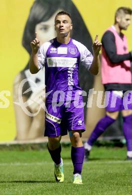 Fussball Regionalliga. SAK gegen SK Auustria Klagenfurt.  Torjubel Vedran Vinko (Austria Klagenfurt). Welzenegg, am 22.8.2014.
Foto: Kuess
---
pressefotos, pressefotografie, kuess, qs, qspictures, sport, bild, bilder, bilddatenbank