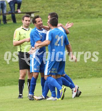 Fussball. Kaerntner Liga. Koettmannsdorf gegen ASV. Torjubel Oliver Pusztai, Matthias Dollinger  (ASV). Koettmannsdorf, 24.8.2014.
Foto: Kuess
---
pressefotos, pressefotografie, kuess, qs, qspictures, sport, bild, bilder, bilddatenbank