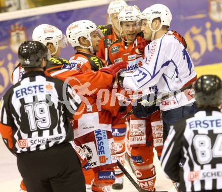 EBEL. Eishockey Bundesliga. KAC gegen KHL Medvescak Zagreb. Thomas Koch, Jamie Lundmark,  (KAC), Carle Mathieu (Zagreb). Klagenfurt, am 27.8.2014.
Foto: Kuess 

---
pressefotos, pressefotografie, kuess, qs, qspictures, sport, bild, bilder, bilddatenbank