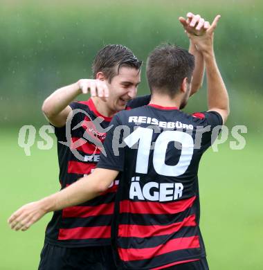 Fussball 2. KLasse D. Tainach gegen St. Paul. Torjubel Thomas Lippitz, Kevin Trauntschnig (St. Paul). Tainach, am 23.8.2014.
Foto: Kuess
---
pressefotos, pressefotografie, kuess, qs, qspictures, sport, bild, bilder, bilddatenbank