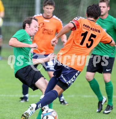 Fussball 2. KLasse C. Oberglan gegen St. Urban. Simon Gruber (Oberglan), Albrecht Huber (St. Urban). Oberglan, am 16.8.2014.
Foto: Kuess
---
pressefotos, pressefotografie, kuess, qs, qspictures, sport, bild, bilder, bilddatenbank