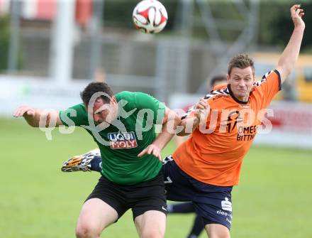 Fussball 2. KLasse C. Oberglan gegen St. Urban. Christof Seer,  (Oberglan),  August Regenfelder (St. Urban). Oberglan, am 16.8.2014.
Foto: Kuess
---
pressefotos, pressefotografie, kuess, qs, qspictures, sport, bild, bilder, bilddatenbank