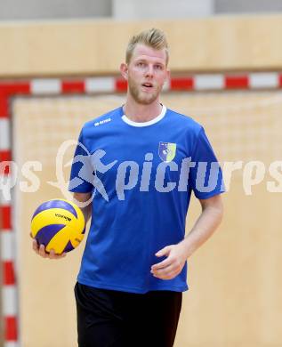 Volleyball. Training. Aich/Dob. WOHLFAHRTSTAETTER Peter. Bleiburg, 18.8.2014.
Foto: Kuess
---
pressefotos, pressefotografie, kuess, qs, qspictures, sport, bild, bilder, bilddatenbank