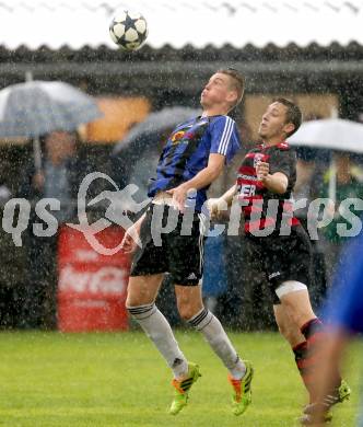 Fussball 2. KLasse D. Tainach gegen St. Paul. Rok Petric,  (Tainach), Daniel Felix Perlinger (St. Paul). Tainach, am 23.8.2014.
Foto: Kuess
---
pressefotos, pressefotografie, kuess, qs, qspictures, sport, bild, bilder, bilddatenbank